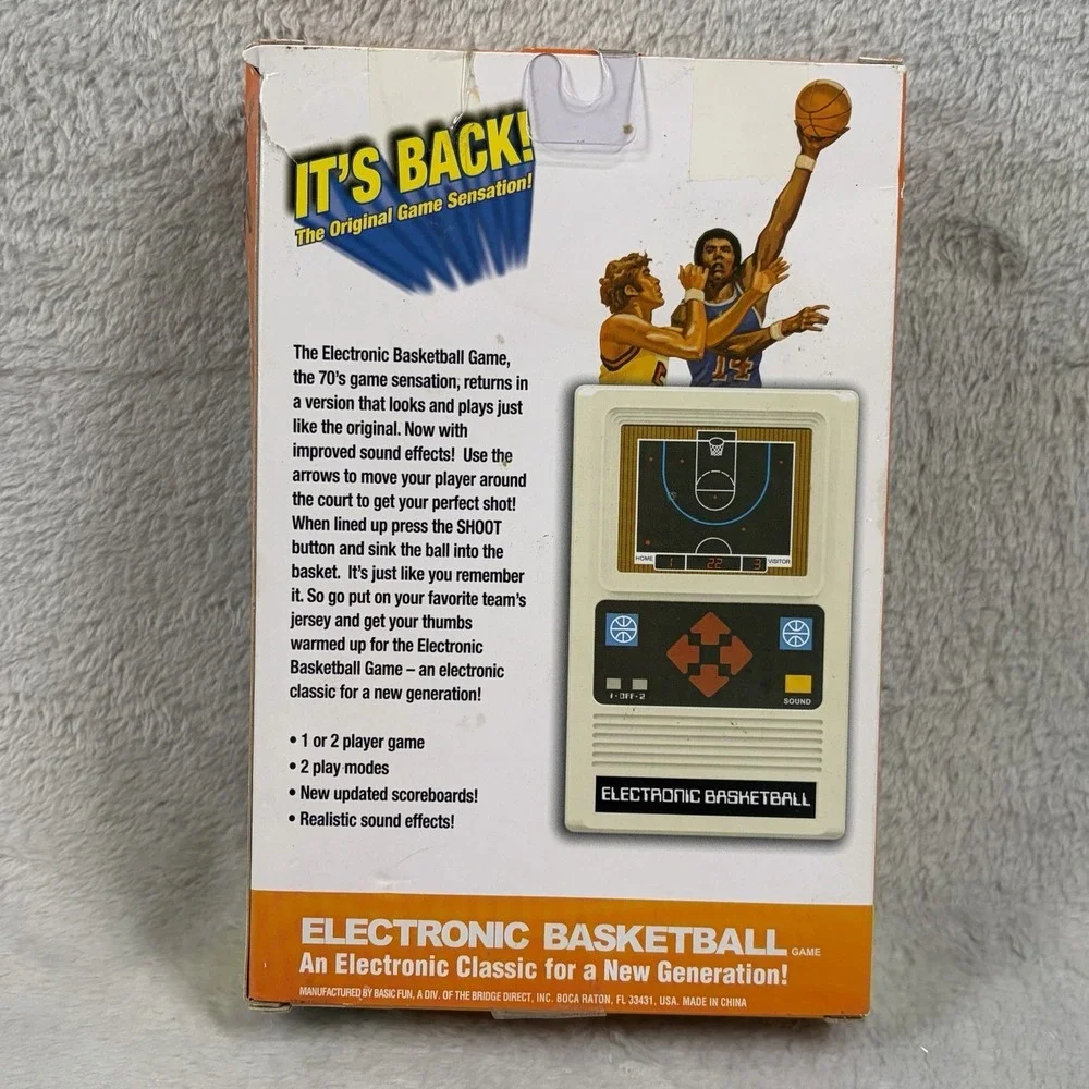 Electronic Basketball Handheld Game Basic Fun 2016 Mattel Retro Vintage Style